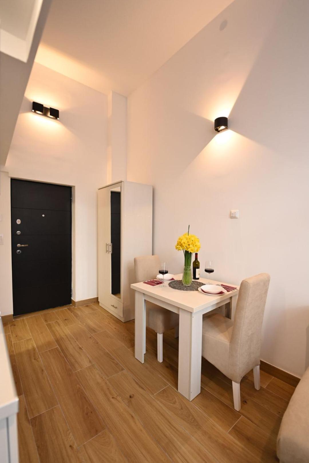 Bel Galleries Sajmiste 部屋 写真